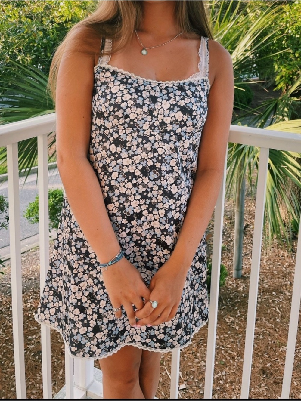 Aritzia Sunday Best- Floral Lace-Trim Slip
